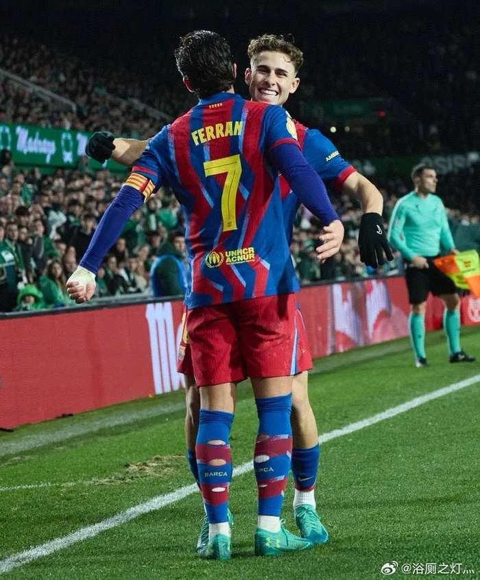 南宫体育集团-包含转折点！巴塞罗那再遭质疑，国王杯今夜攻防权衡，球迷炸锅，更衣室氛围转暖的词条